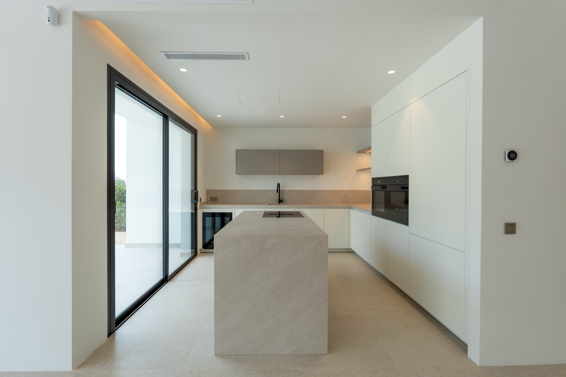 Poggenpohl kitchen with dining island